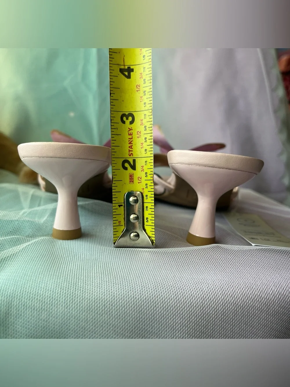 No Boundaries Womens Size 8 Heeled Sandle Memory Foam 2